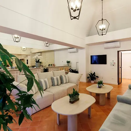 D'amalfi Hospitality Hotel